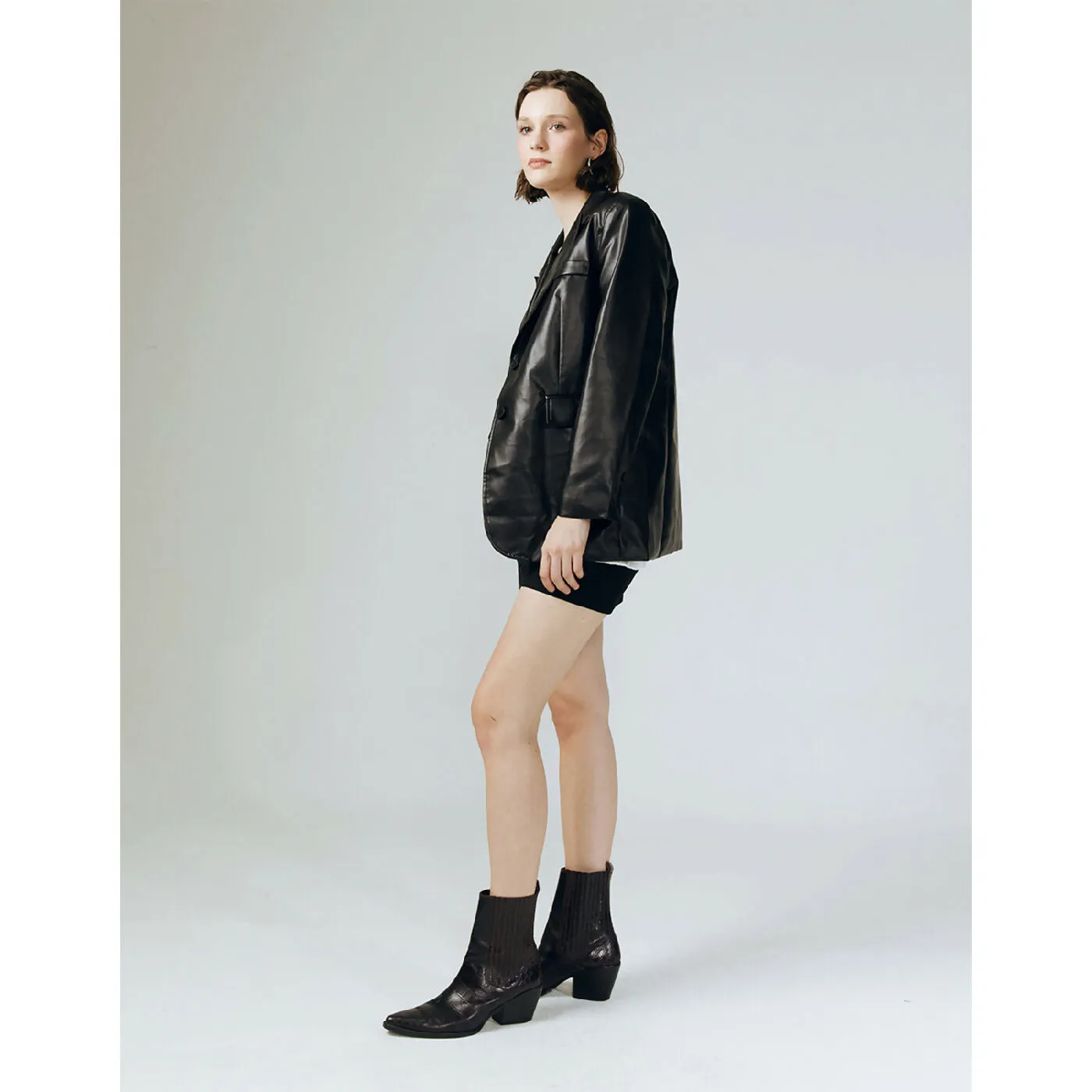 CLASSIC BLACK LEATHER BLAZER