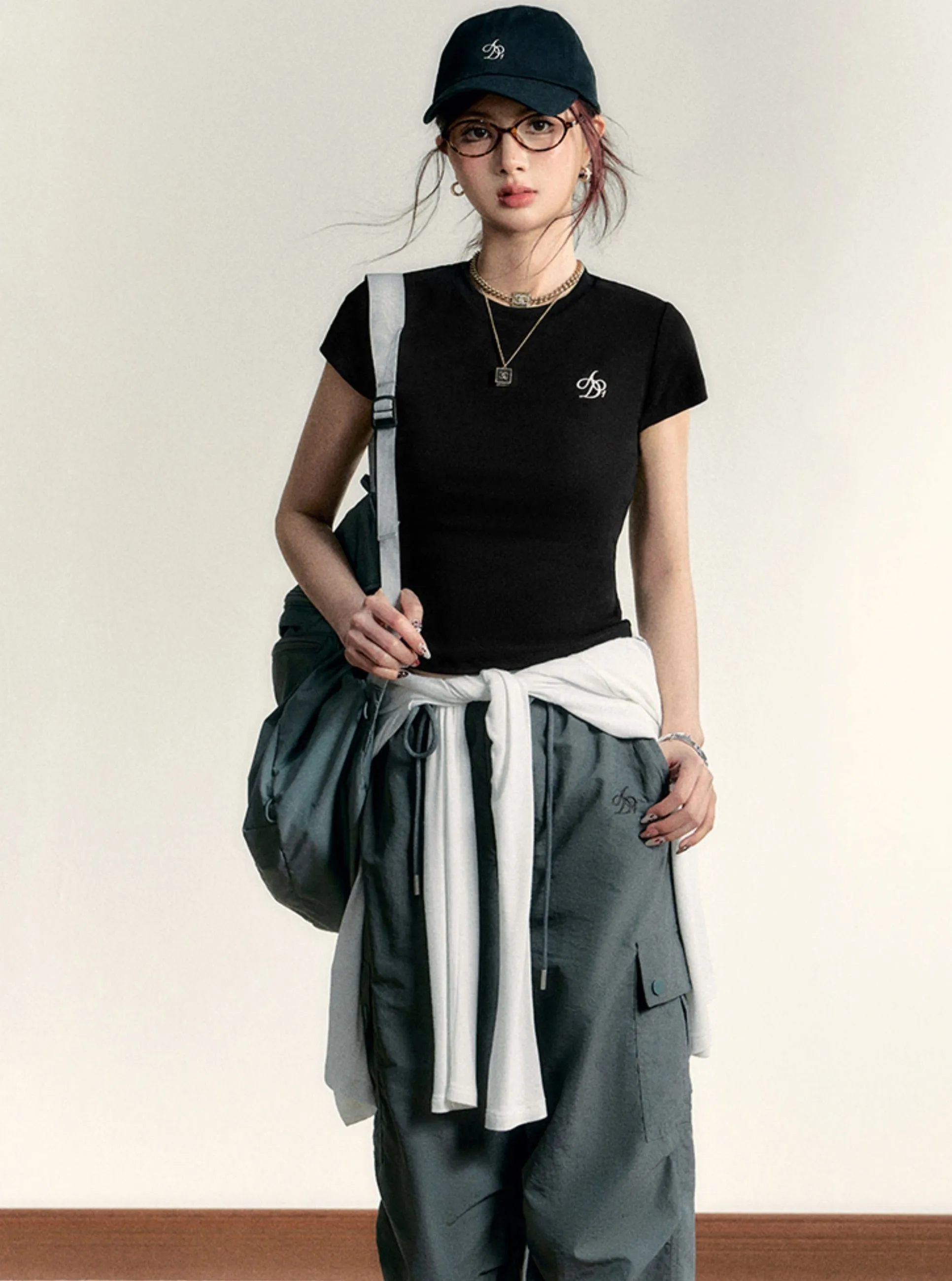 Classic Cropped T-Shirt - Short Sleeve Fitted Basic Tee