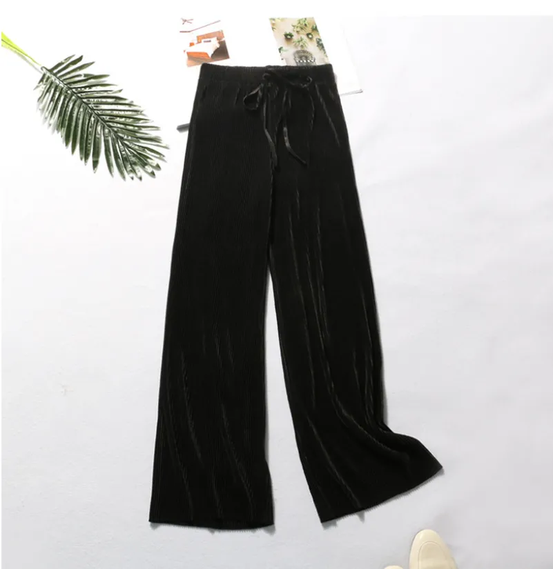 Pleated wide-leg trousers