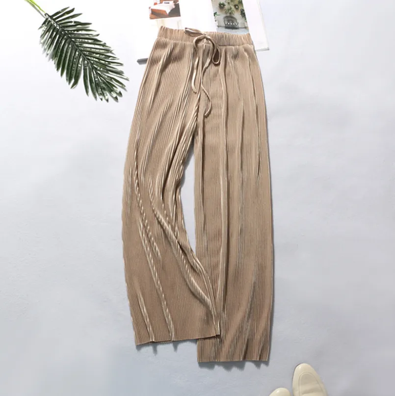 Pleated wide-leg trousers